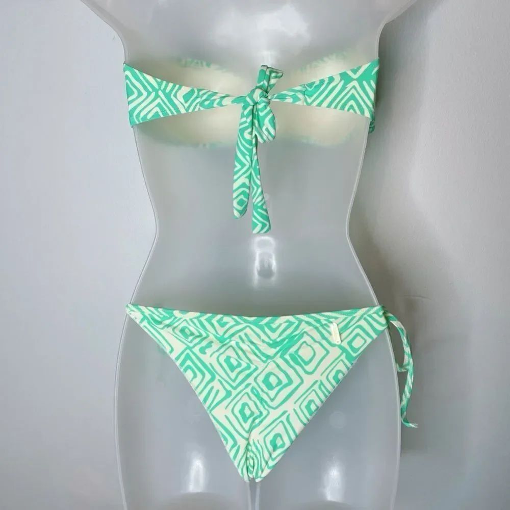 EIDON Two Piece Bikini Set - Picture 4 of 8